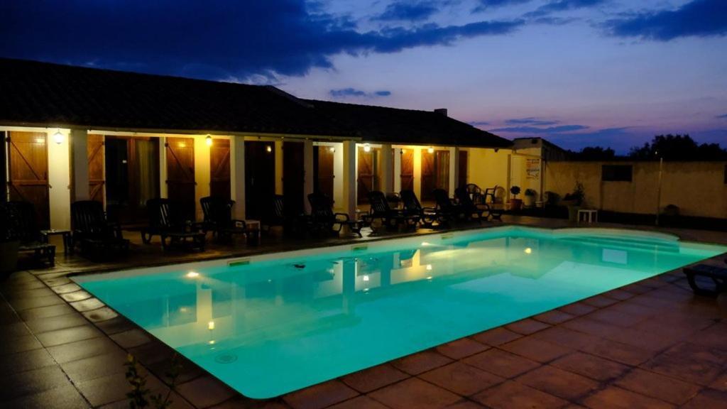 Auberge De La Fadaise Saintes-Maries-de-la-Mer Ngoại thất bức ảnh